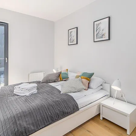 Rent Like Home - Apartament Kolo Brzegu I 아파트