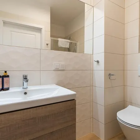 Rent Like Home - Apartament Kolo Brzegu I 코워브제크